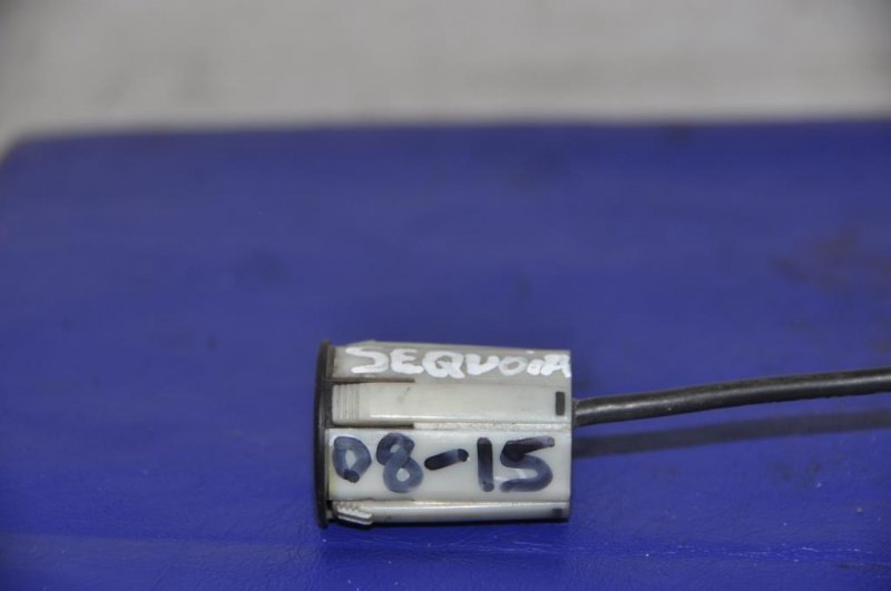 Датчик парктроника SEQUOIA 08-17