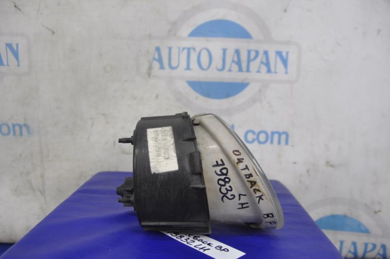 Противотуманная фара левая OUTBACK 03-09 BP