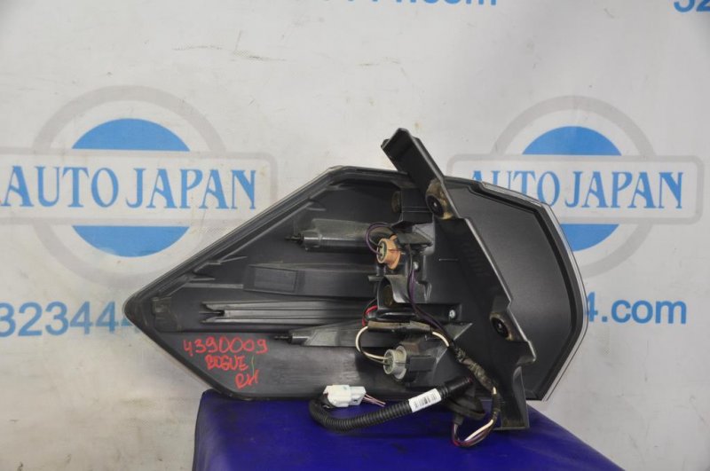 Фонарь наружный задний правый NISSAN X-TRAIL/ROGUE T32 13-20