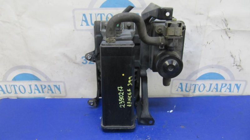 Запчасть абсорбер топливный MITSUBISHI LANCER IX 9 03-07 2004 Седан 2.4 MN135519 Б/У Абсорбер топливный MITSUBISHI LANCER IX 9 03-07 2004 Седан 2.4 MN135519 Б/У