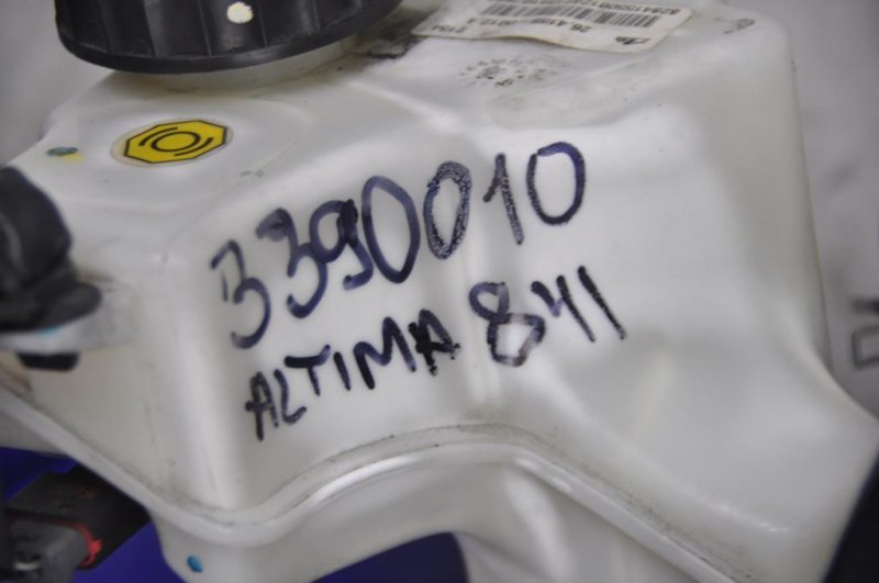 Главный тормозной цилиндр NISSAN ALTIMA L33 12-18 L33 2.5