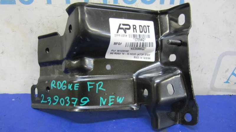 Кронштейн замка капота NISSAN X-TRAIL/ROGUE T32 13-20 62550-4BA0A новая