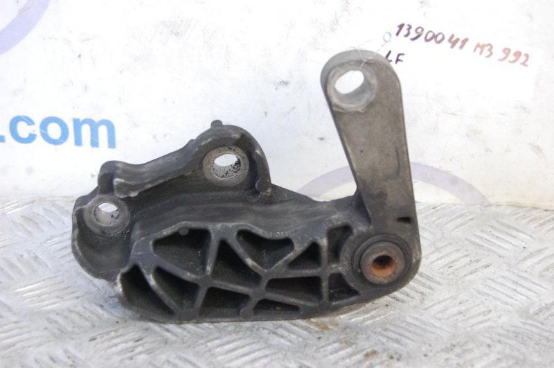 Кронштейн двигателя MAZDA 3 BK 03-08 2006 Седан 2.0 BP4S-39-010B Б/У