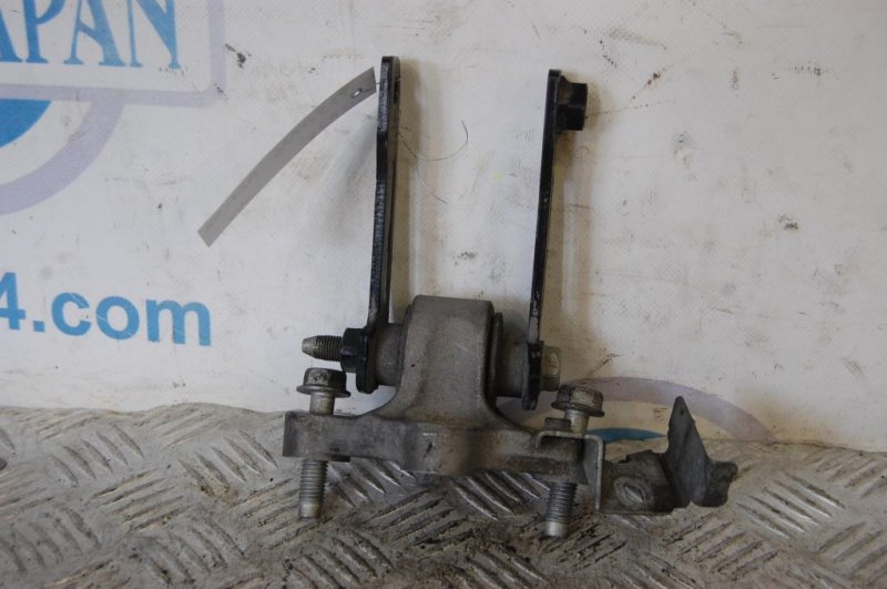 Кронштейн опоры двигателя задний NISSAN ALTIMA L33 12-18 2015 L33 2.5 11332-3TS0A Б/У