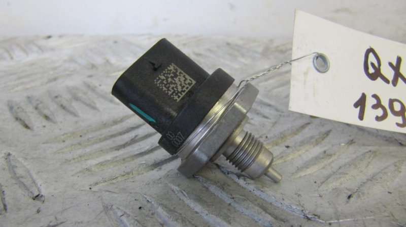 Датчик давления топлива INFINITI QX30 16-20 2016 Внедорожник 2.0 20PET 16412-HG00C Б/У