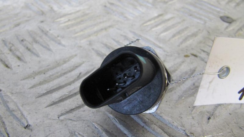 Датчик давления топлива QX30 16-20 2016 Внедорожник 2.0 20PET