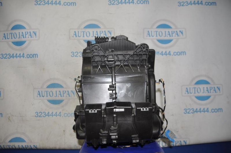 Корпус печки CHEROKEE 14- 2015 Внедорожник 2.4 Корпус печки CHEROKEE 14- 2015 Внедорожник 2.4