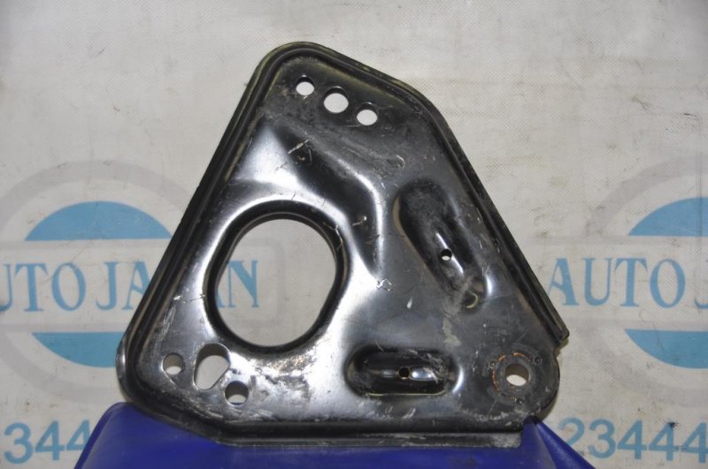 Крепление балки подвески переднее правое NISSAN ALTIMA L33 12-18 L33 2.5