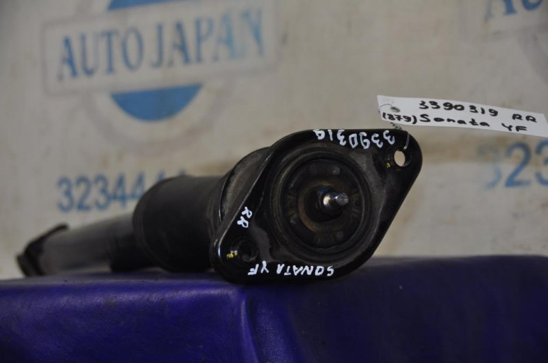 Амортизатор задний HYUNDAI SONATA YF 10-14 Седан 2.4 Амортизатор задний HYUNDAI SONATA YF 10-14 Седан 2.4