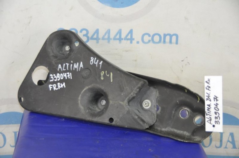 Крепление балки подвески заднее правое NISSAN ALTIMA L33 12-18 2015 L33 2.5 55451-3TA0A Б/У