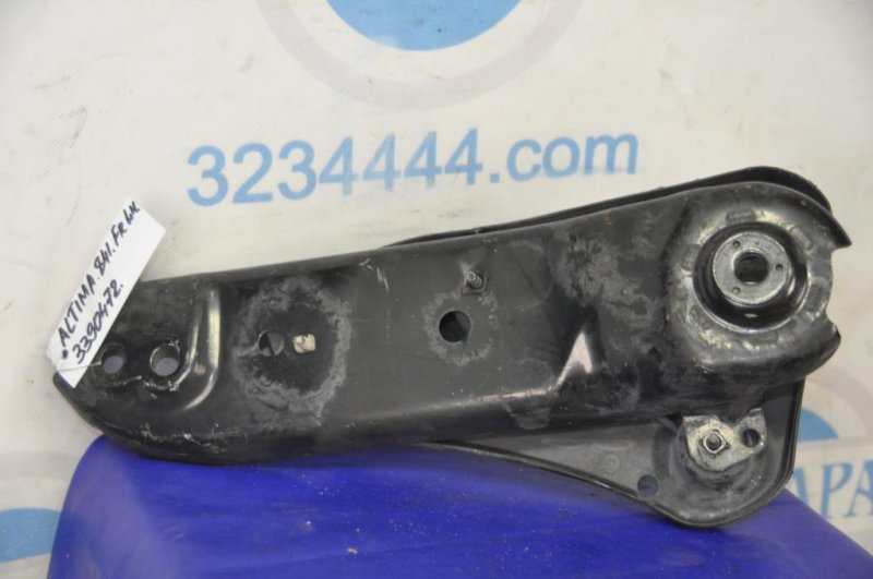 Крепление балки подвески заднее левое NISSAN ALTIMA L33 12-18 L33 2.5