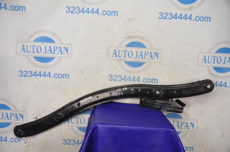 Крепление балки подвески переднее FORD FOCUS 10-18 CP9Z-5410684-A Б/У
