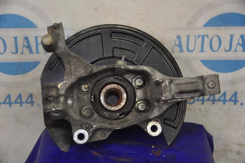 Кулак поворотный передний левый NISSAN ALTIMA L32 07-12 40015-JA00A Б/У