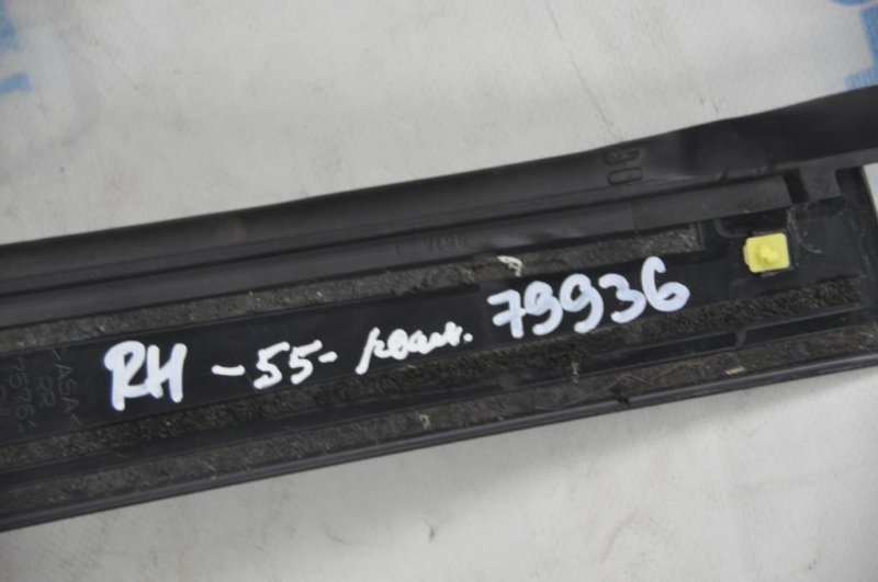 Накладка двери задняя правая CAMRY 55 14-17