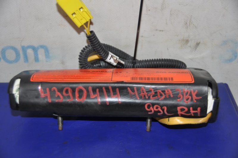 Подушка безопасности в сиденье правая 3 BK 03-08 2006 Седан 2.0 Подушка безопасности в сиденье правая 3 BK 03-08 2006 Седан 2.0