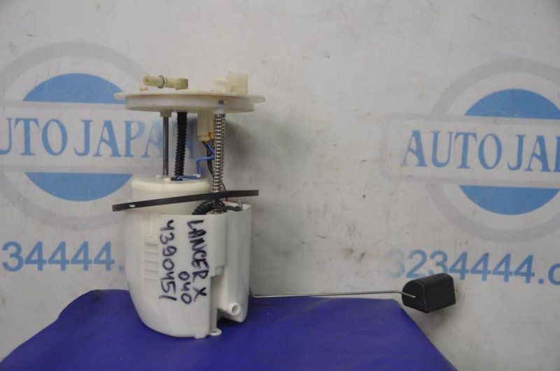 Топливный насос MITSUBISHI LANCER X 10 07-15 2008 Седан 2.0 1760A251 Б/У