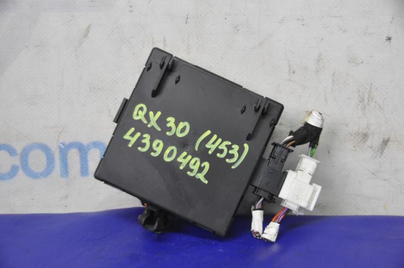 Запчасть блок комфорта INFINITI QX30 16-20 2016 Внедорожник 2.0 20PET A 166 900 02 18 Б/У Блок комфорта INFINITI QX30 16-20 2016 Внедорожник 2.0 20PET A 166 900 02 18 Б/У