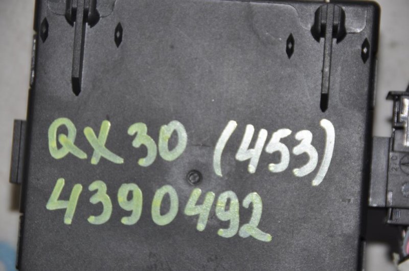 Блок комфорта QX30 16-20 2016 Внедорожник 2.0 20PET Блок комфорта QX30 16-20 2016 Внедорожник 2.0 20PET