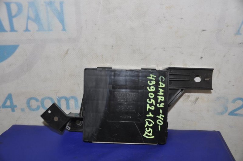 Запчасть блок электронный TOYOTA CAMRY 40 06-11 2007 ACV40 2.4 2AZFE 88650-06110 Б/У Блок электронный TOYOTA CAMRY 40 06-11 2007 ACV40 2.4 2AZFE 88650-06110 Б/У