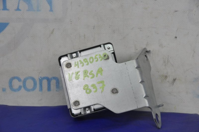 Блок управления АКПП TIIDA/VERSA C11 04-11 2011 Хетчбек 1.8 Блок управления АКПП TIIDA/VERSA C11 04-11 2011 Хетчбек 1.8