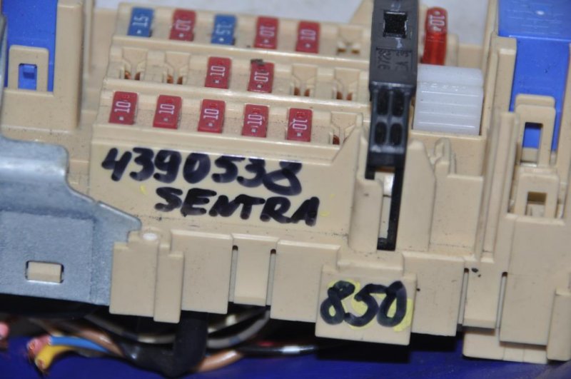 Блок предохранителей салон SENTRA B17 12-21 2013 Седан 1.8