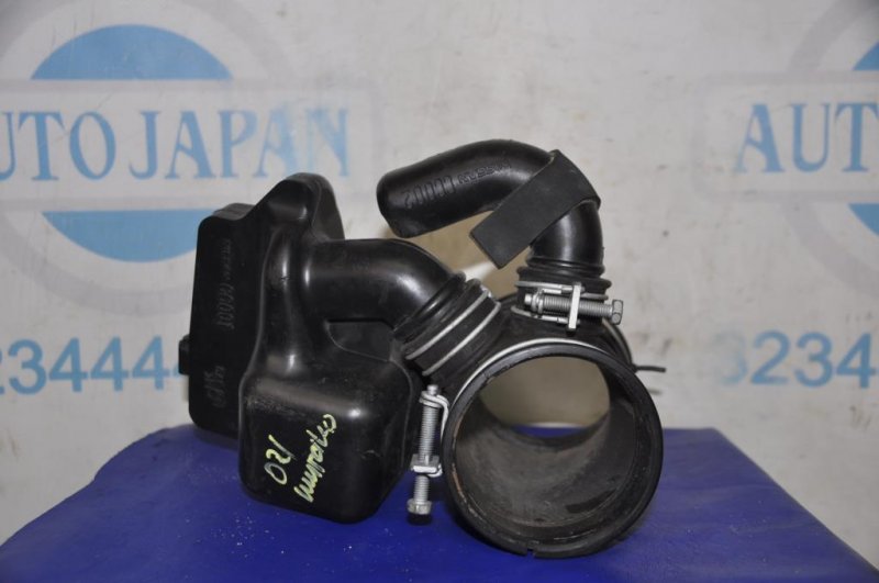 Патрубок воздушного фильтра NISSAN MURANO Z50 02-07 2006 Внедорожник 3.5 16576-CA000 Б/У