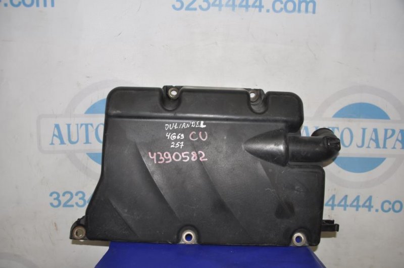 Запчасть резонатор воздушного фильтра MITSUBISHI OUTLANDER 03-07 2004 Внедорожник 2.4 MN180036 Б/У Резонатор воздушного фильтра MITSUBISHI OUTLANDER 03-07 2004 Внедорожник 2.4 MN180036 Б/У