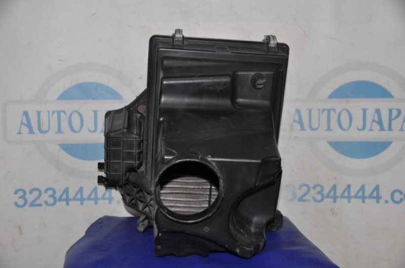 Корпус воздушного фильтра MAZDA 3 BK 03-08 Седан 2.0