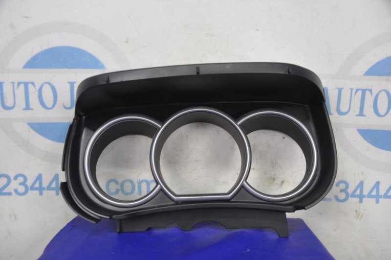 Консоль панели приборов NISSAN TIIDA/VERSA C11 04-11 2011 Хетчбек 1.8 68240-EL00A Б/У