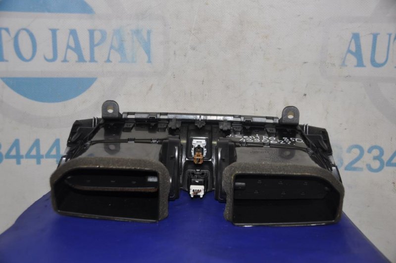 Дефлектор воздушный NISSAN SENTRA B17 12-21 Седан 1.8 Дефлектор воздушный NISSAN SENTRA B17 12-21 Седан 1.8