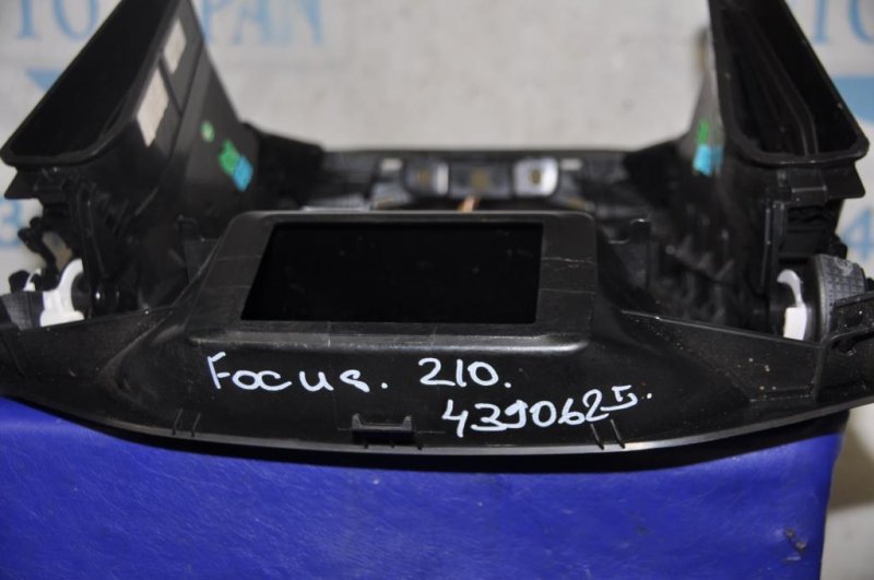 Блок управления мультимедиа FOCUS 10-18