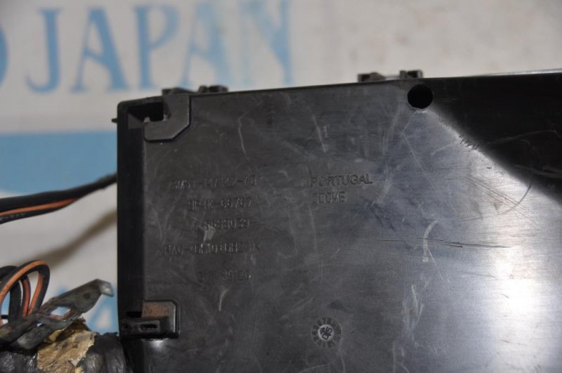 Блок предохранителей моторный отсек 3 BK 03-08