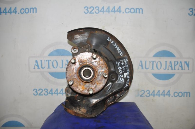 Кулак поворотный передний левый TRIBECA B10 07-13