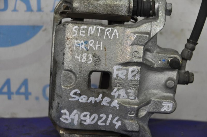 Суппорт тормозной передний правый SENTRA B17 12-21 2016 Седан 1.8 Суппорт тормозной передний правый SENTRA B17 12-21 2016 Седан 1.8