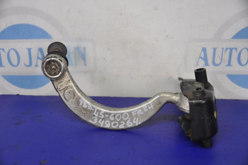 Рычаг передней подвески верхний передний правый LEXUS LS600HL 06-17 2008 Седан 5.0 48610-59085 Б/У