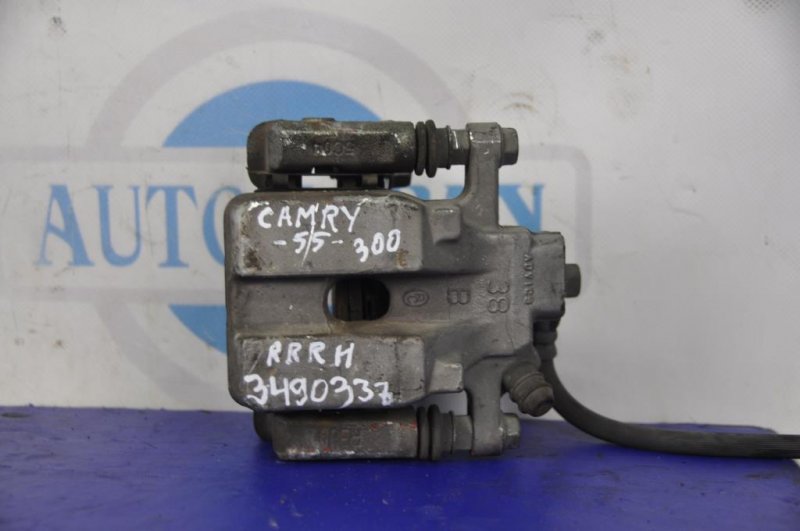 Запчасть суппорт тормозной задний правый TOYOTA CAMRY 55 14-17 47830-06120 Б/У Суппорт тормозной задний правый TOYOTA CAMRY 55 14-17 47830-06120 Б/У