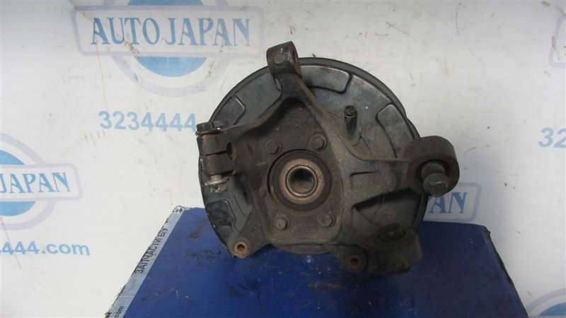 Цапфа задняя левая SUBARU LEGACY 09-15 BM 2011 Седан 2.5 EJ253 28411AL01A Б/У