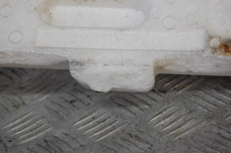 Наполнитель бампера передний TOYOTA CAMRY 30 02-06