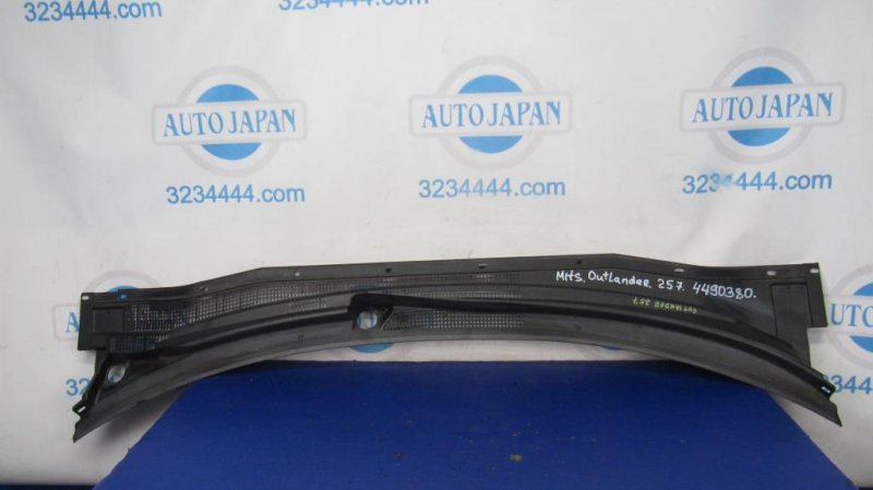 Пластик под лобовое стекло / Жабо MITSUBISHI OUTLANDER 03-07 2004 Внедорожник 2.4 MR971425 Б/У