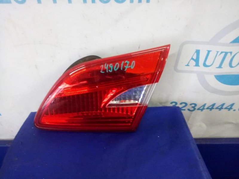 Фонарь внутренний задний правый NISSAN SENTRA B17 12-21 2016 Седан 1.8 26550-3YU5A Б/У