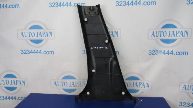 Накладка на стойку кузова правая NISSAN JUKE 10-19