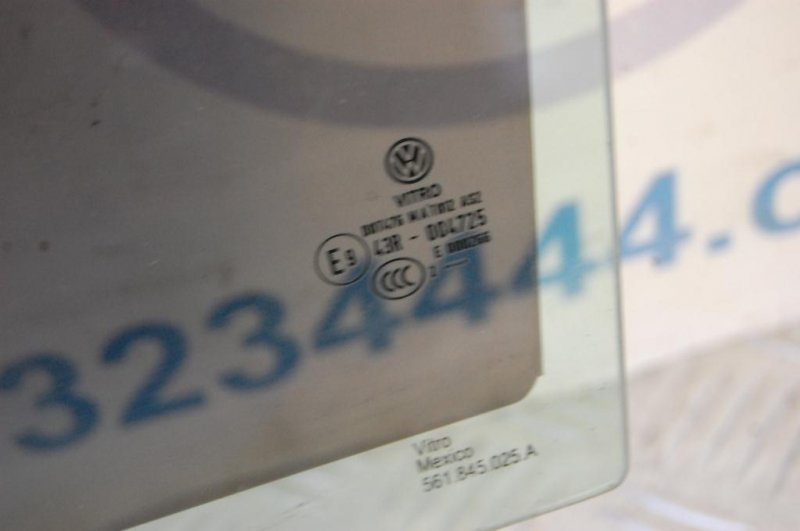 Стекло двери заднее левое VOLKSWAGEN PASSAT B7 11-15 A32 2.5 CBUA