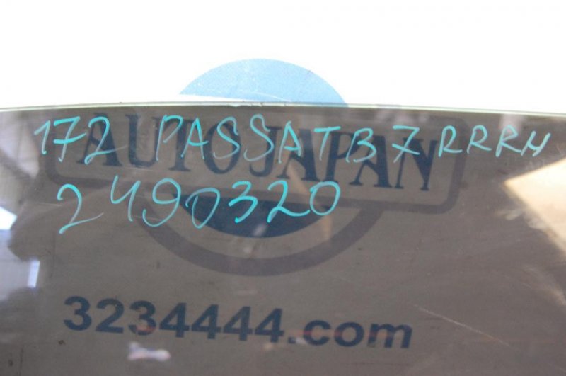 Стекло двери заднее правое PASSAT B7 11-15 2013 A32 2.5 CBUA Стекло двери заднее правое PASSAT B7 11-15 2013 A32 2.5 CBUA
