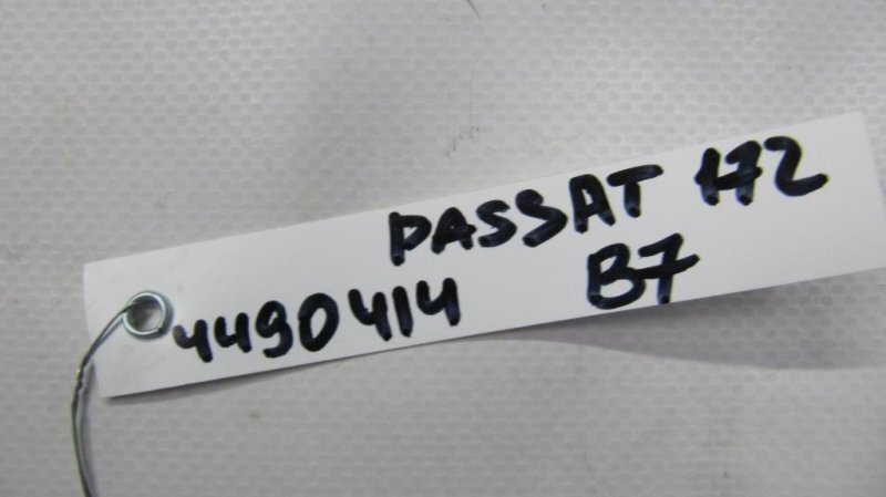 Накладка торпедо под магнитолу PASSAT B7 11-15 2013 A32 2.5 CBUA