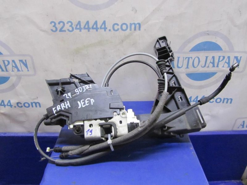Запчасть замок двери передний правый JEEP CHEROKEE 14- 2015 Внедорожник 2.4 4589916AD Б/У Замок двери передний правый JEEP CHEROKEE 14- 2015 Внедорожник 2.4 4589916AD Б/У
