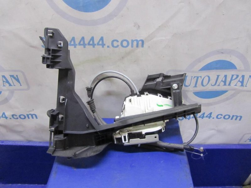 Замок двери передний правый CHEROKEE 14- 2015 Внедорожник 2.4 Замок двери передний правый CHEROKEE 14- 2015 Внедорожник 2.4