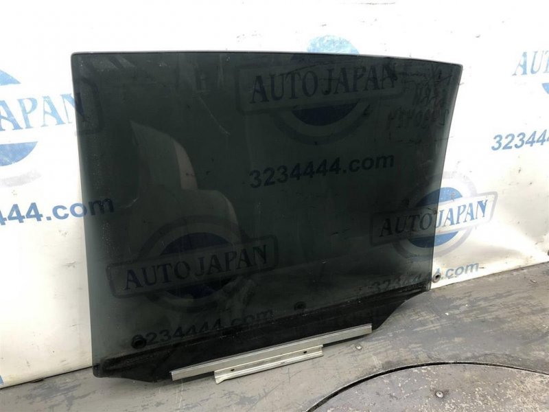Стекло двери заднее правое LEXUS RX300/330/350/400 03-09