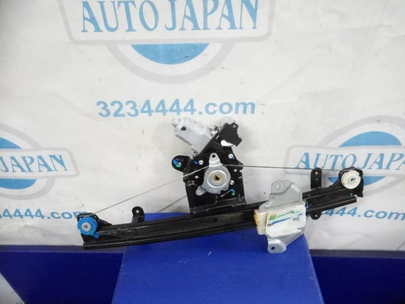Стеклоподъемник передний правый SENTRA B17 12-21 2013 Седан 1.8 Стеклоподъемник передний правый SENTRA B17 12-21 2013 Седан 1.8