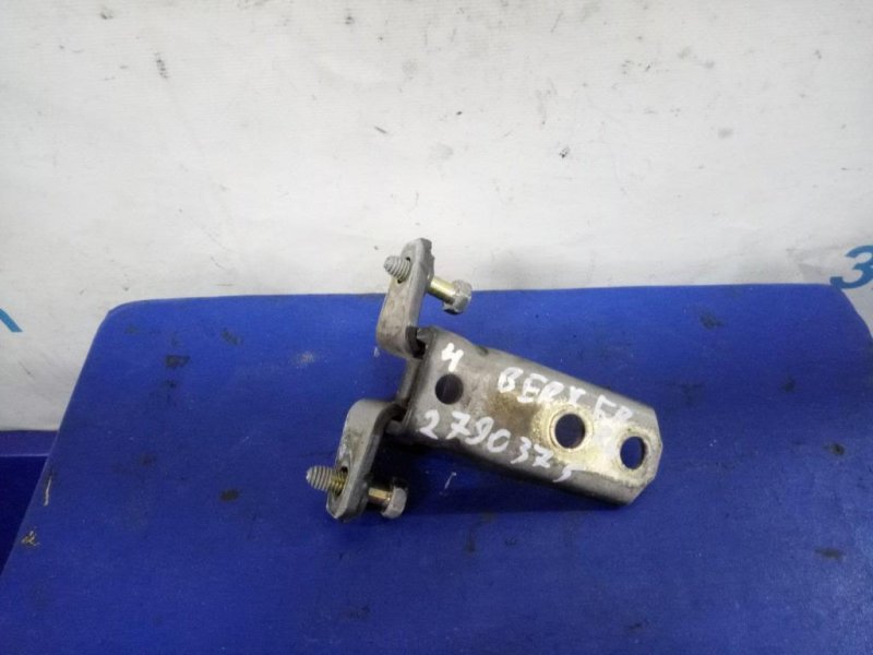 Запчасть петля двери верхняя передняя правая MITSUBISHI OUTLANDER 03-07 2004 Внедорожник 2.4 MR302271 Б/У Петля двери верхняя передняя правая MITSUBISHI OUTLANDER 03-07 2004 Внедорожник 2.4 MR302271 Б/У