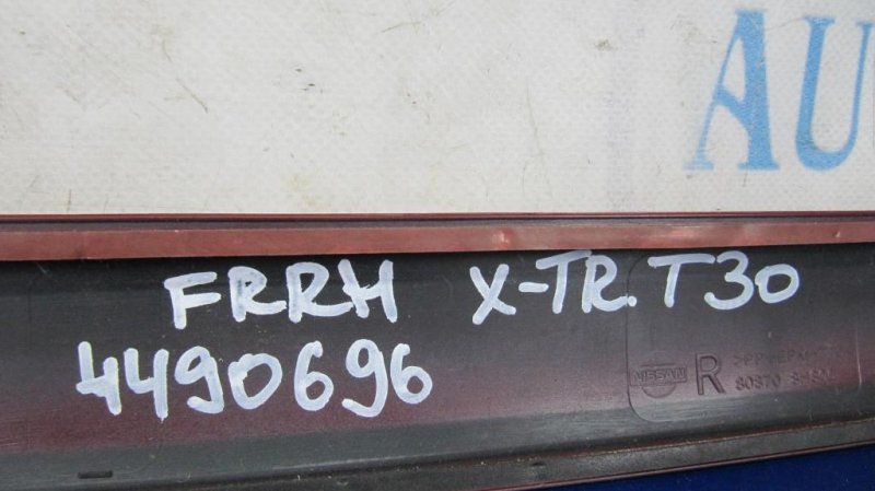 Молдинг двери X-TRAIL T30 01-07